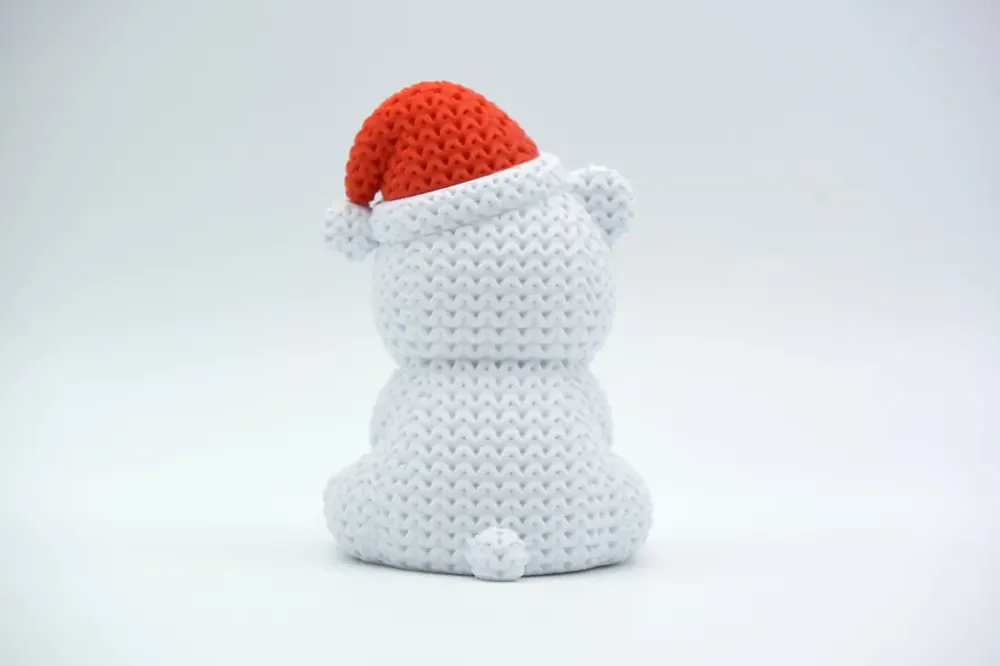 Foto real: Urso Polar com Gorro de Natal