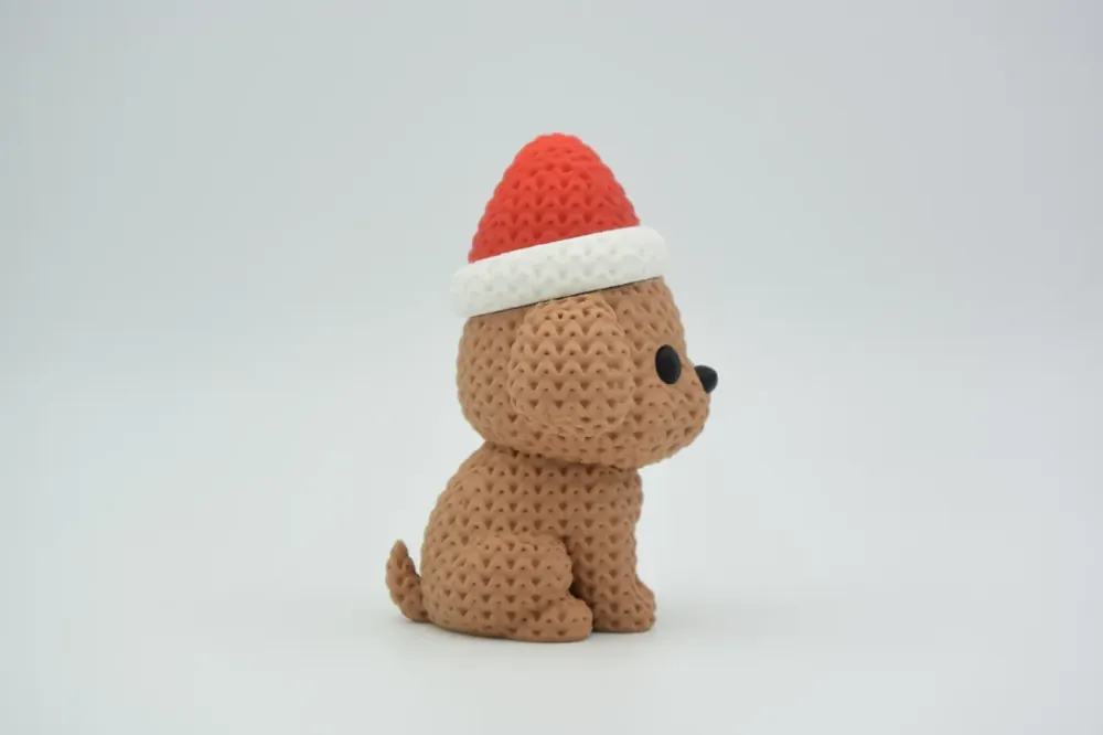 Foto real: Cachorro de Crochê com Gorro