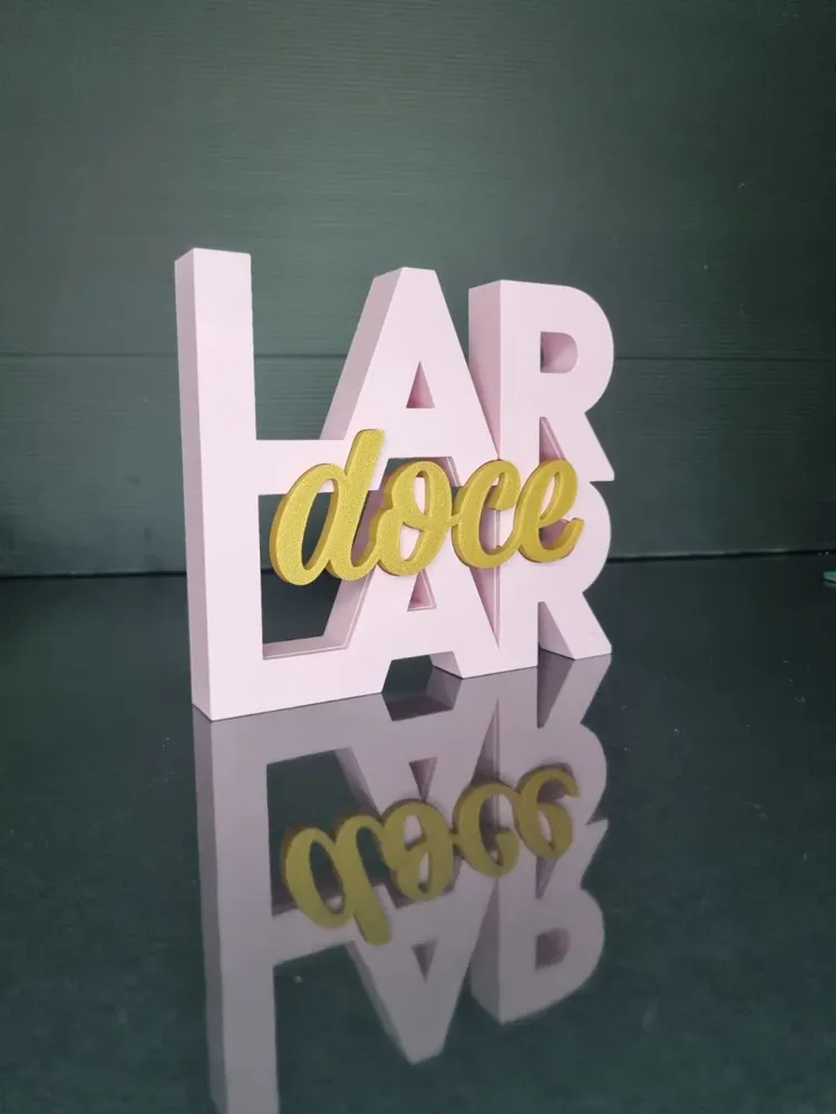 Foto real: Letreiro Lar Doce Lar